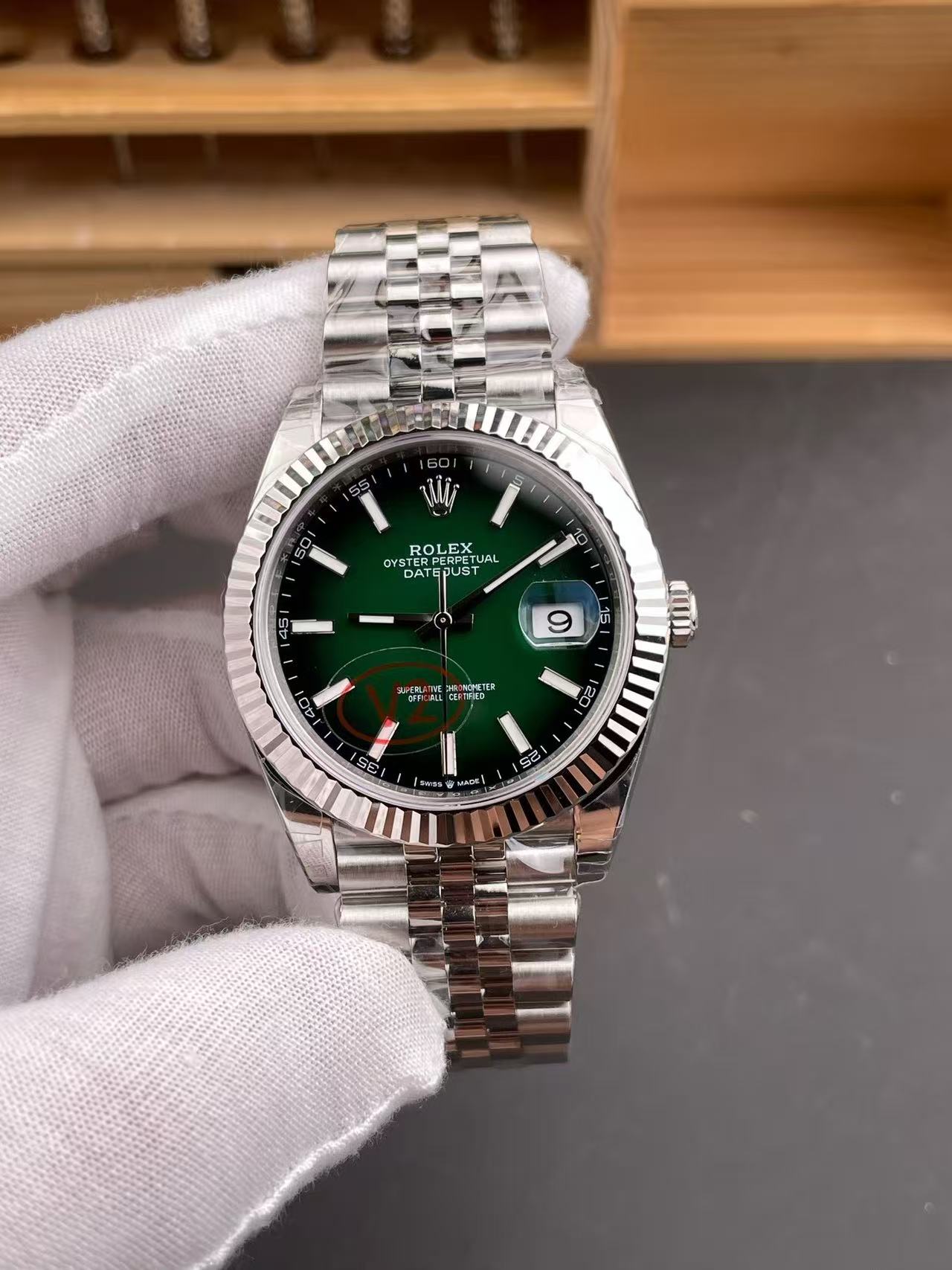 Smoked Green Datejust / Enamel Gradient Green Datejust V2 / 41mm / Cal. 3235 Movement