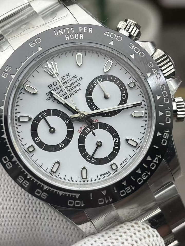 Daytona watch with a white "panda dial," powered by the Calibre 4130.