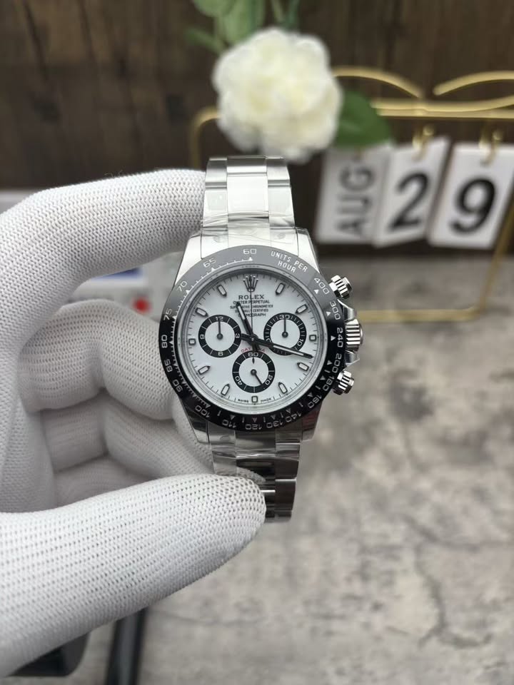 Daytona watch with a white "panda dial," powered by the Calibre 4130.