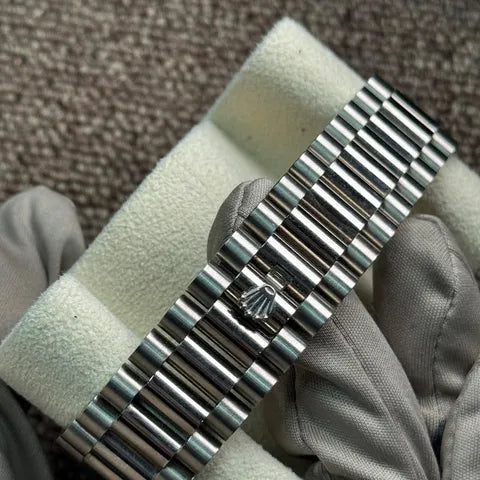 Day-Date watch with pavé diamond dial, ref. m228239-0049 (full set)